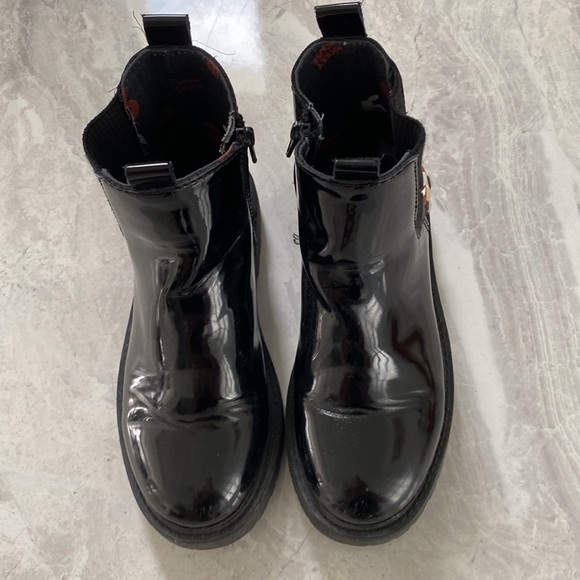 Zara Disney Mickey/Miney Chelsea boots - Picture 2 of 8